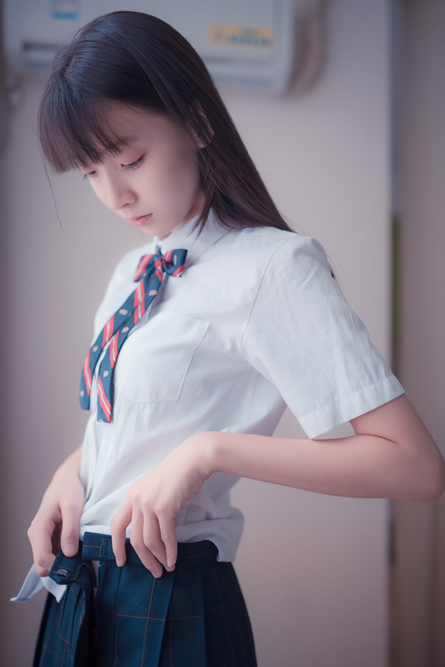 ֮д NO.004 ڼҰ˿Ů[49P/71.8M]
